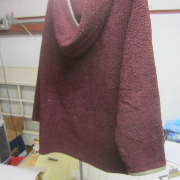 DISNEY LADY & THE TRAMP FLEECE, FALL THEME LARGE RN84167 - Picture 8 of 9